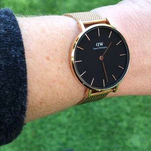 Daniel Wellington Petite Melrose Mesh Watch 32mm